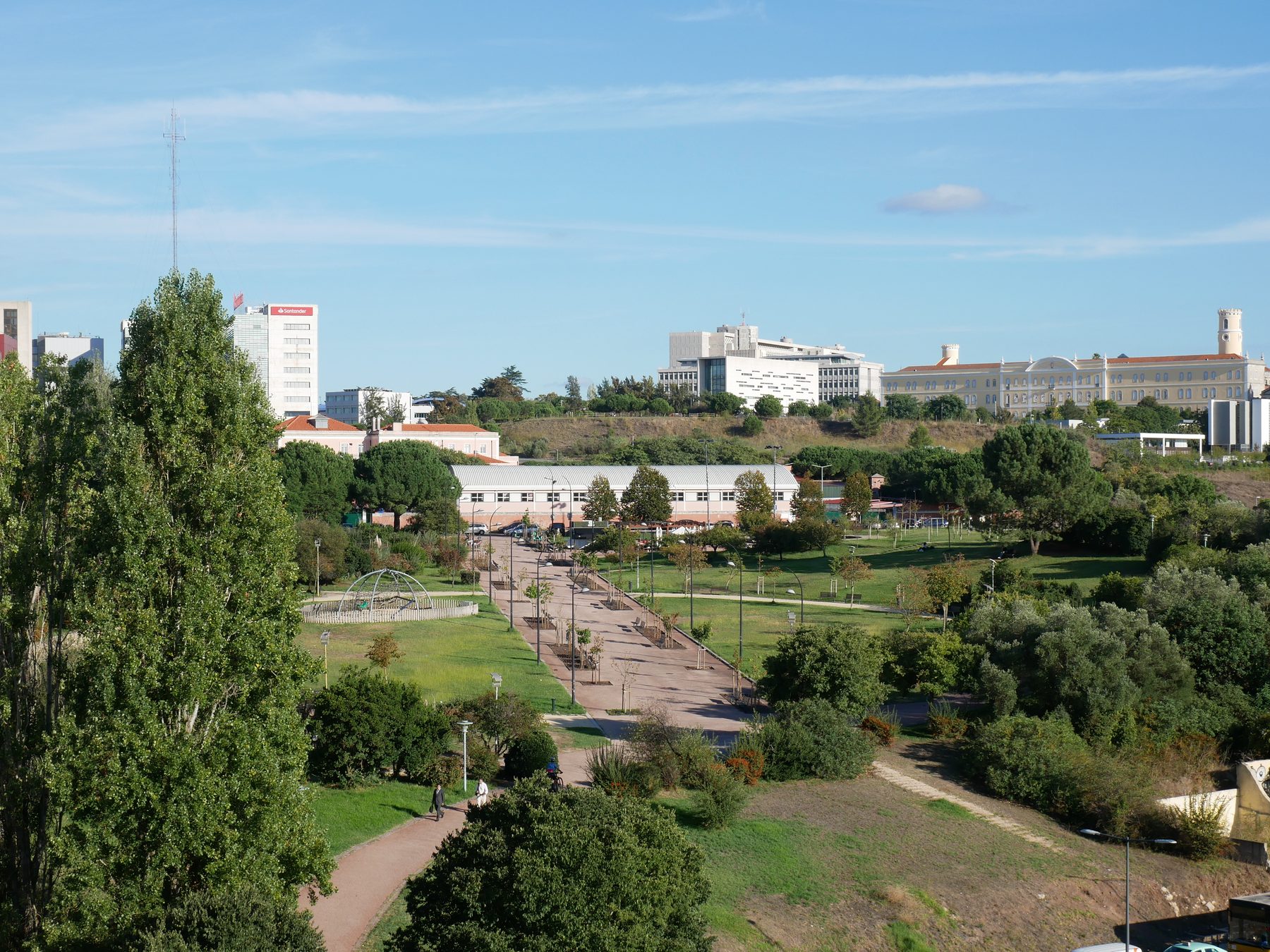 Vista — 4º A, T1 — frente A, Campolide INN