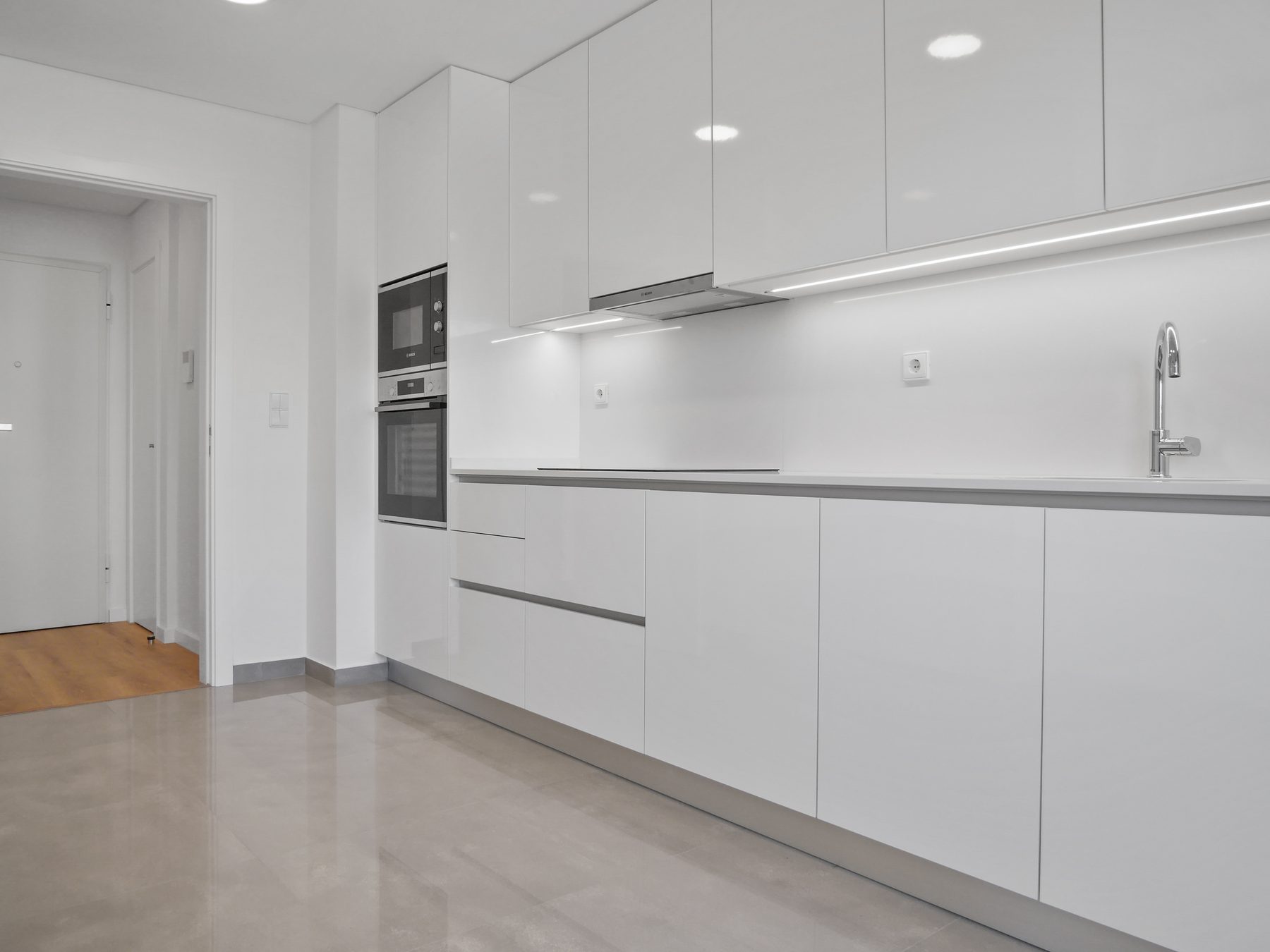 Cozinha — 2º B, T2 — frente B, Campolide INN