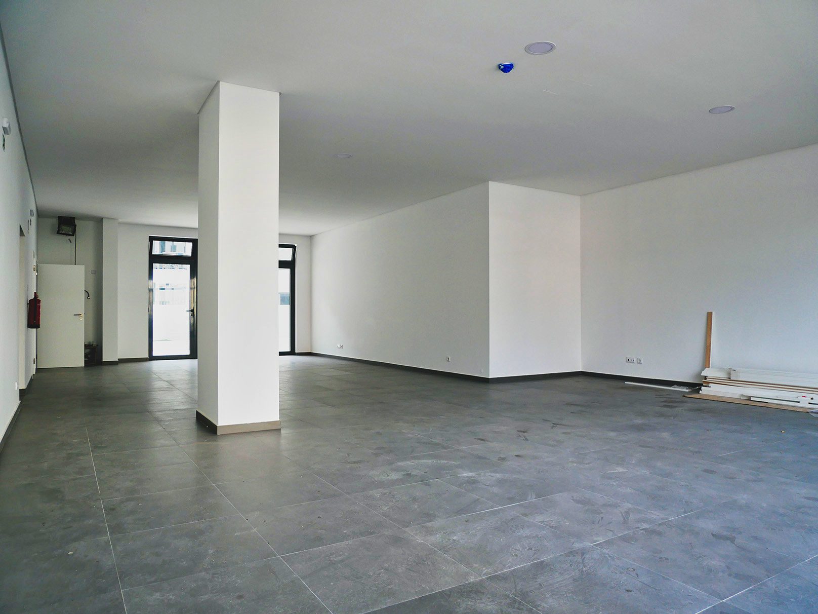 Espaço comercial (4) — Loja, Loja, Campolide INN
