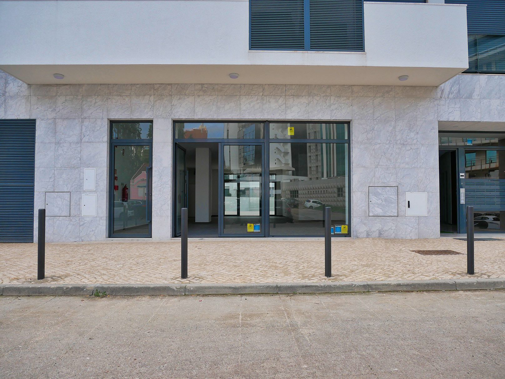 Espaço comercial (5) — Loja, Loja, Campolide INN
