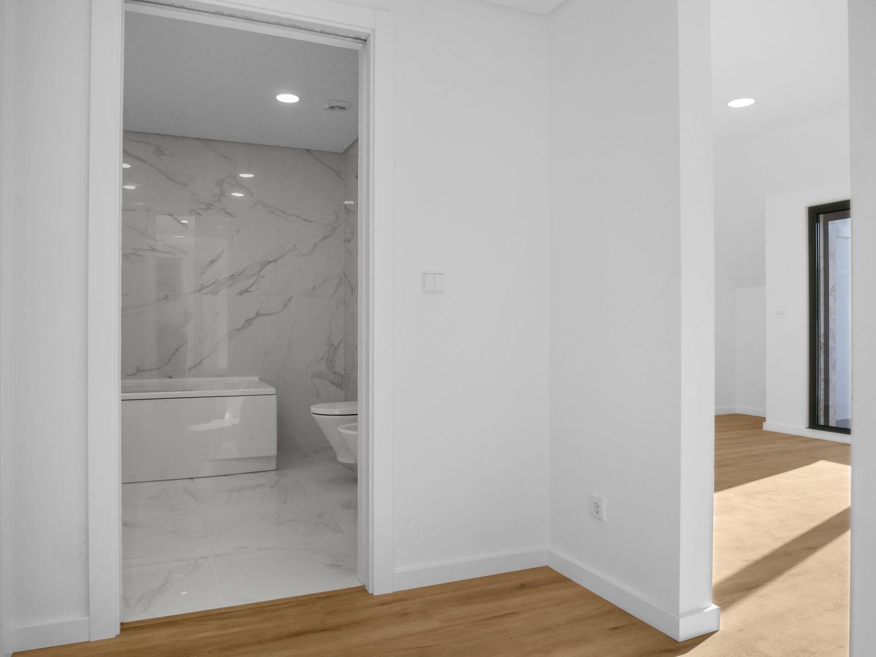 Casa de banho da suite — Cobertura, T3 Cobertura, Campolide INN